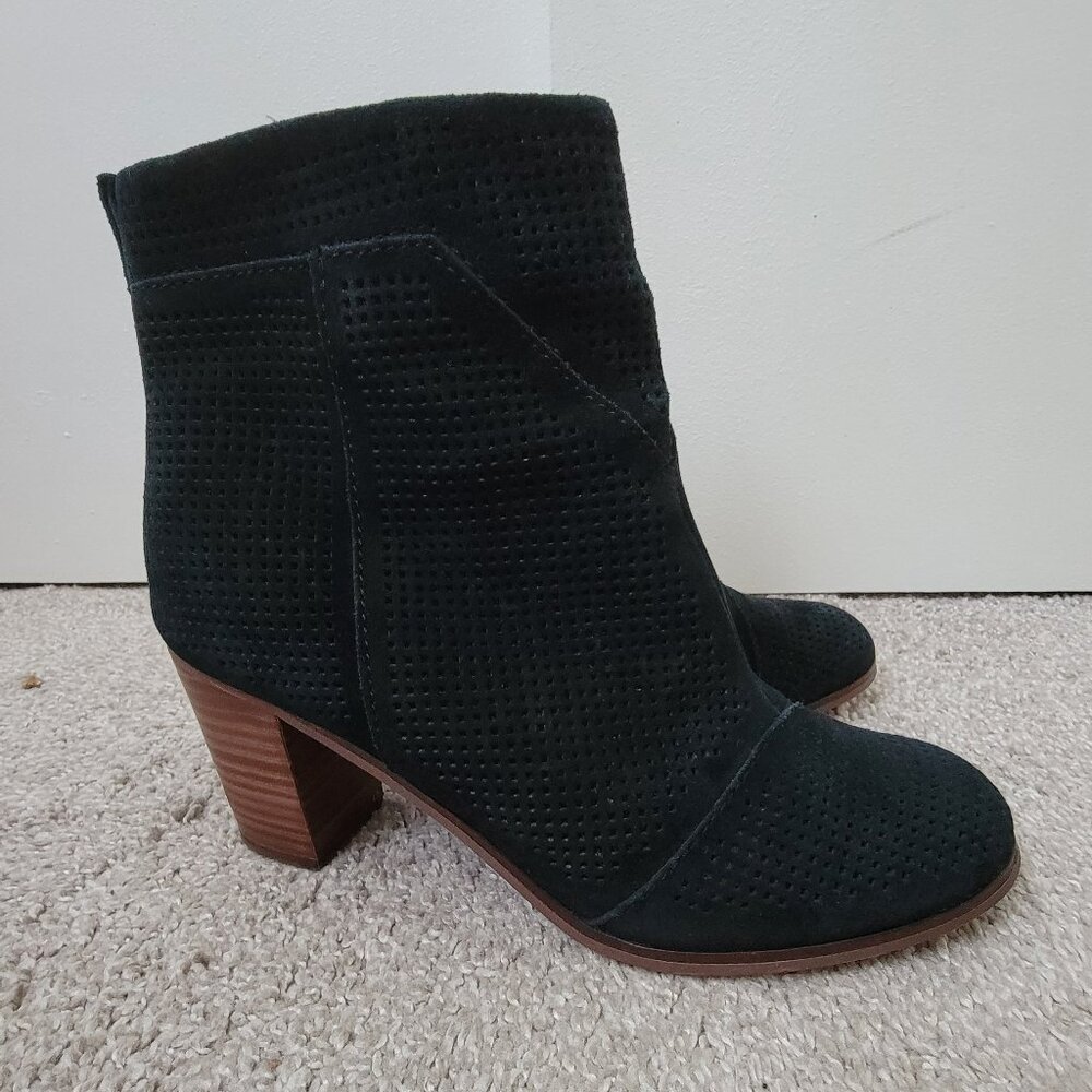 Toms Size 6 Black heels